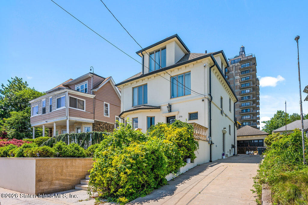 296 Edgewater Street Image 4