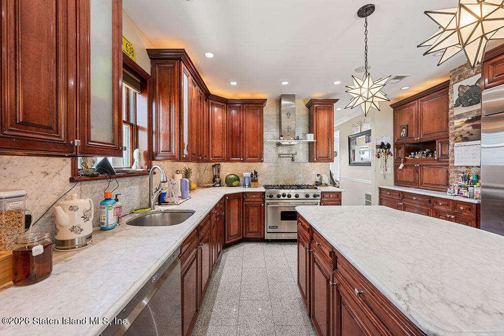 296 Edgewater Street, Staten Island, NY, 10305 image 10