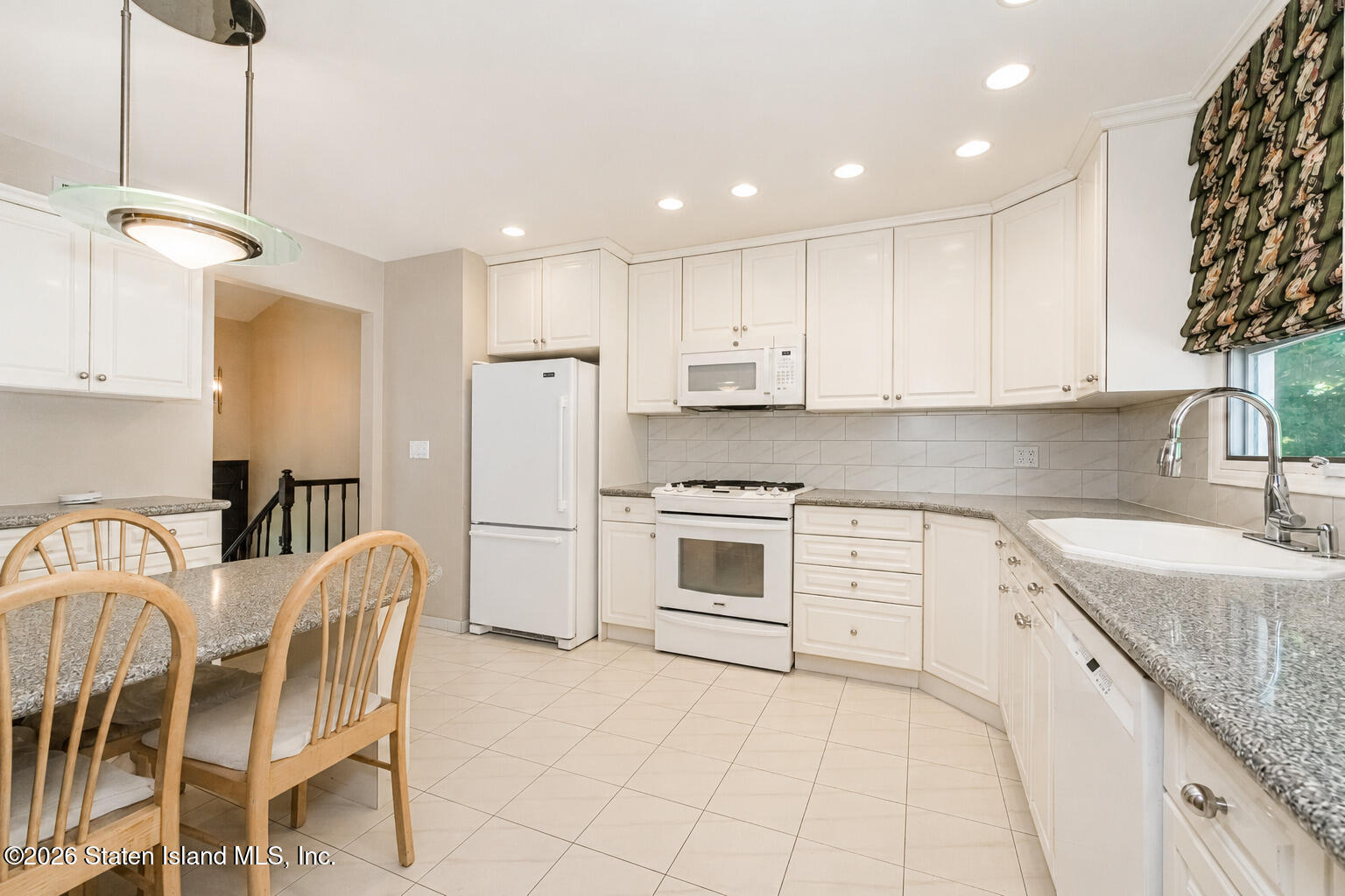374 Foster Road, Staten Island, NY, 10309 image 6