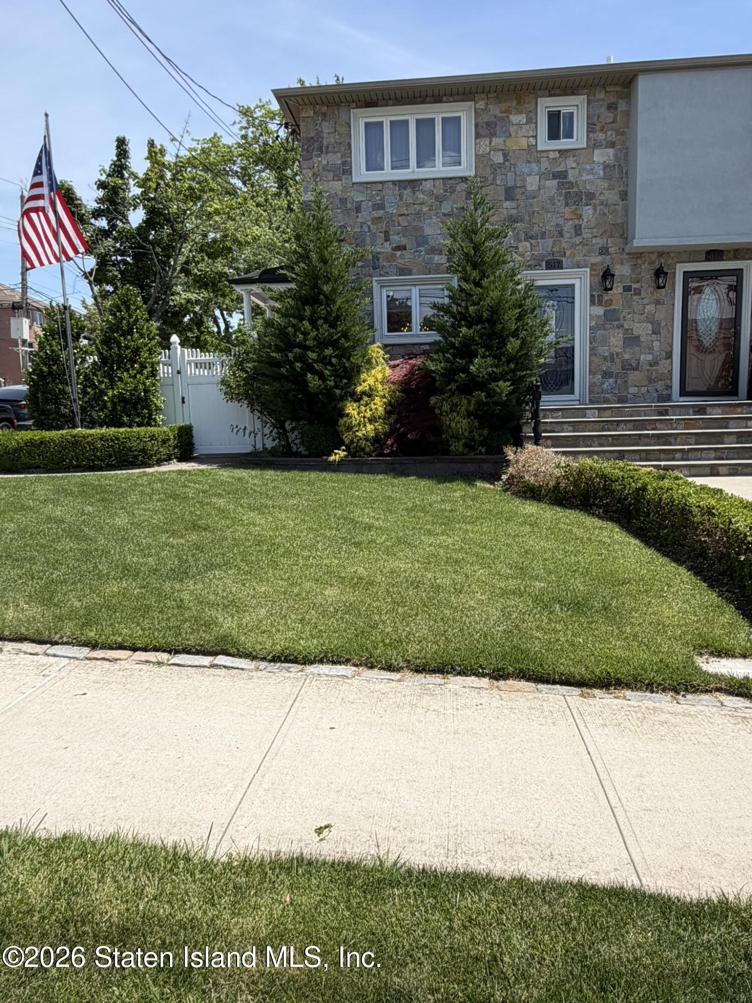 517 Foster Road, Staten Island, NY, 10309
