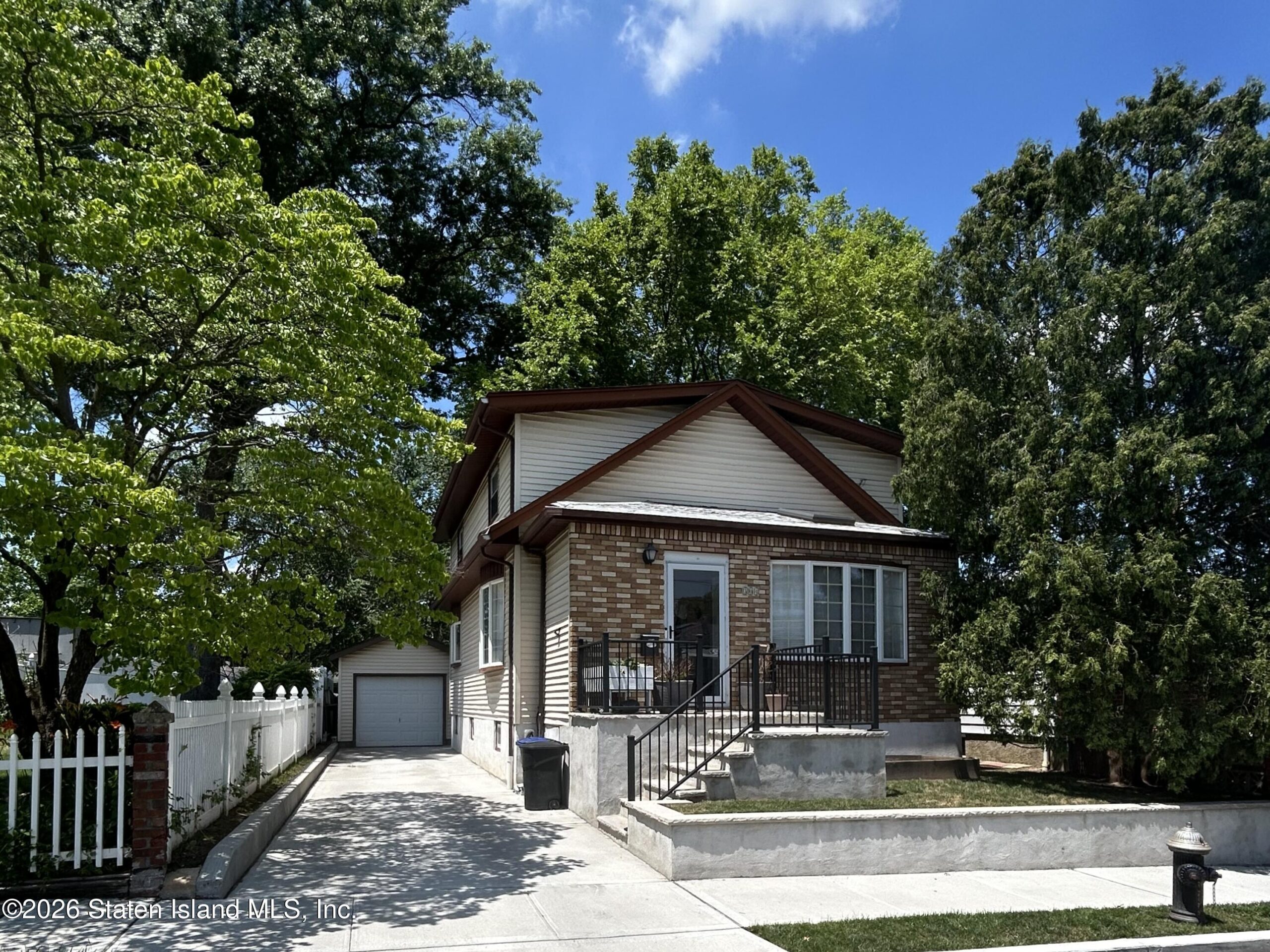 304 Bidwell Avenue Image 2