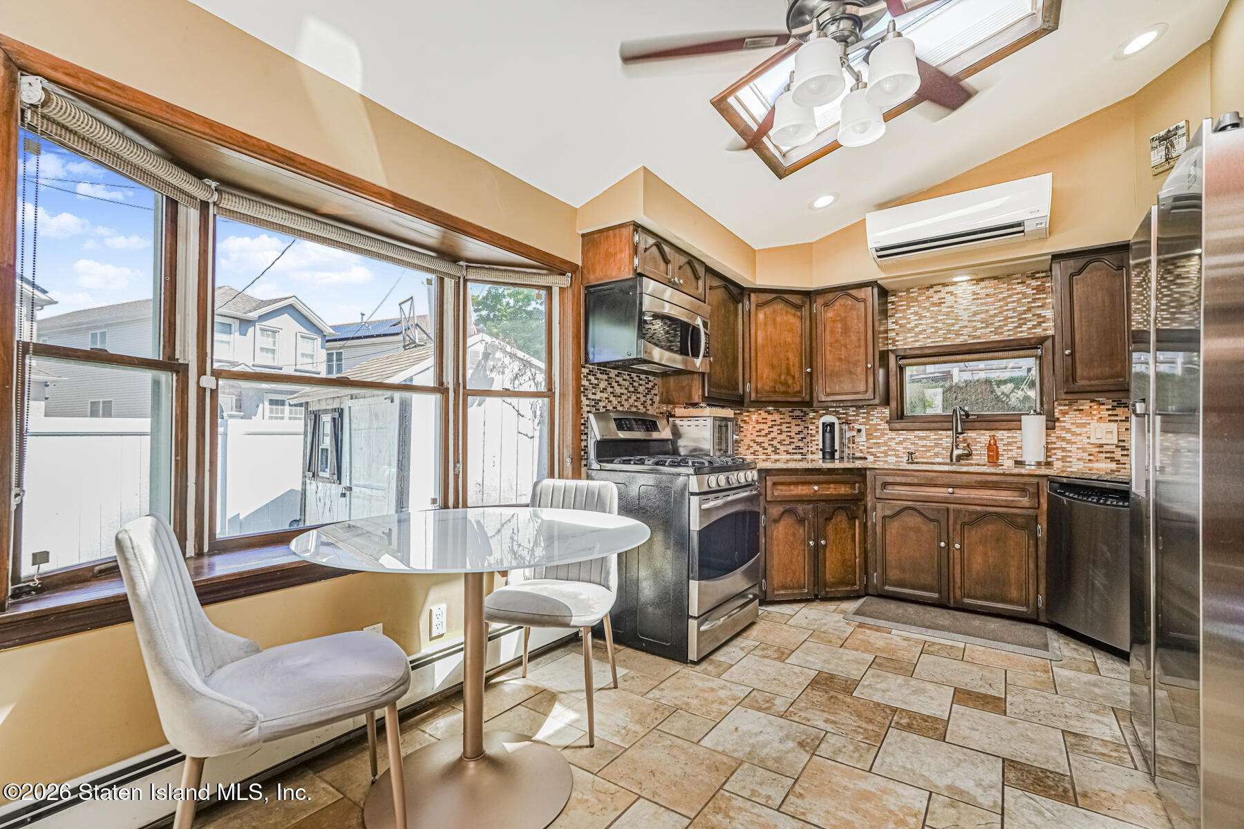 3927 Victory Boulevard, Staten Island, NY, 10314 image 14