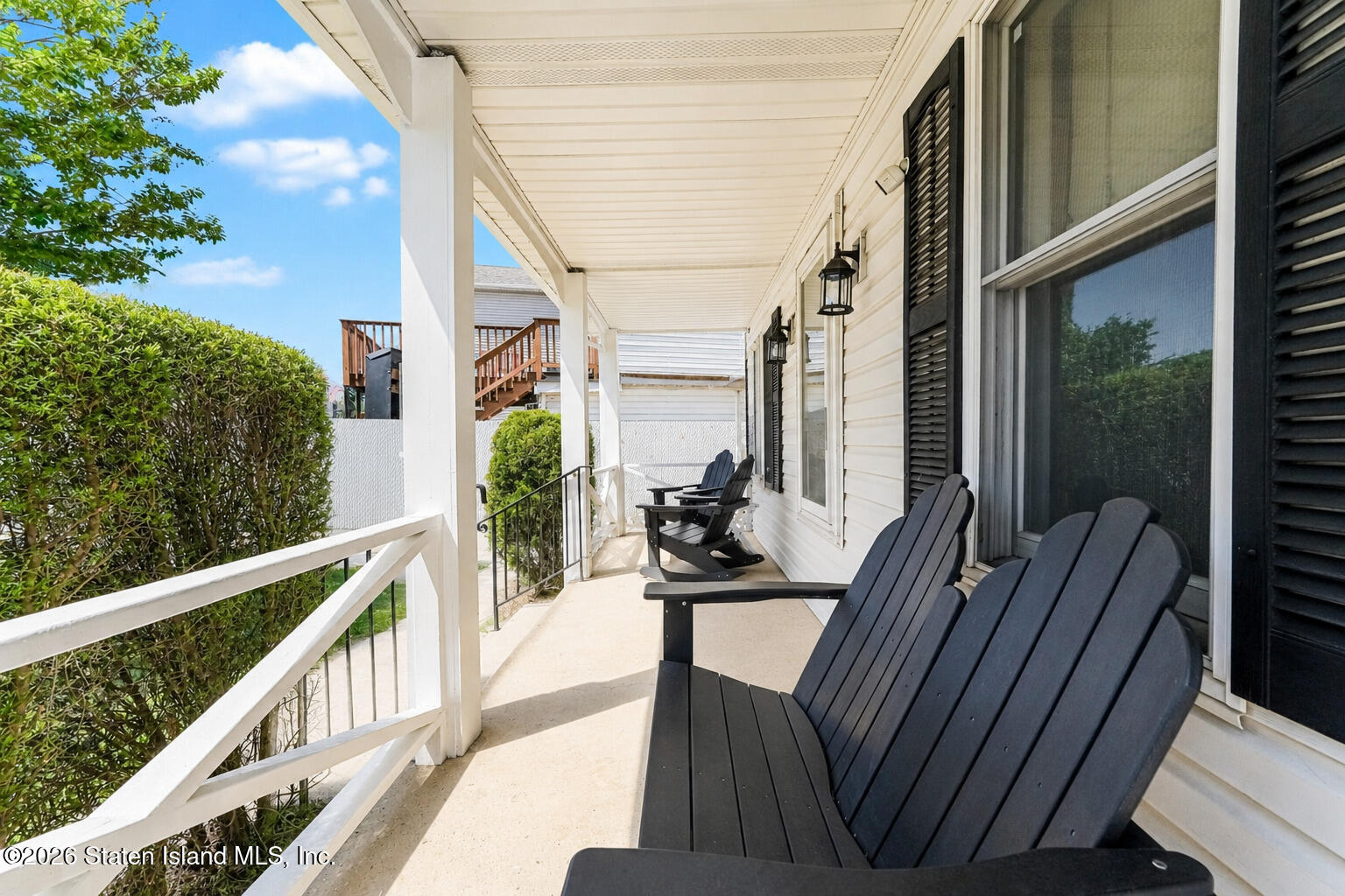 3927 Victory Boulevard Image 5