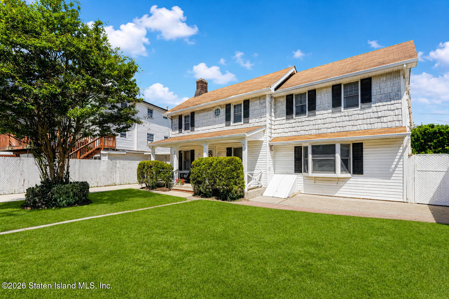 3927 Victory Boulevard Image 3