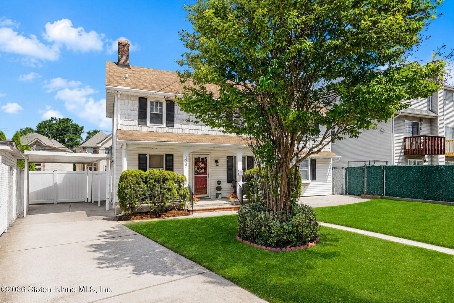 3927 Victory Boulevard Image 2
