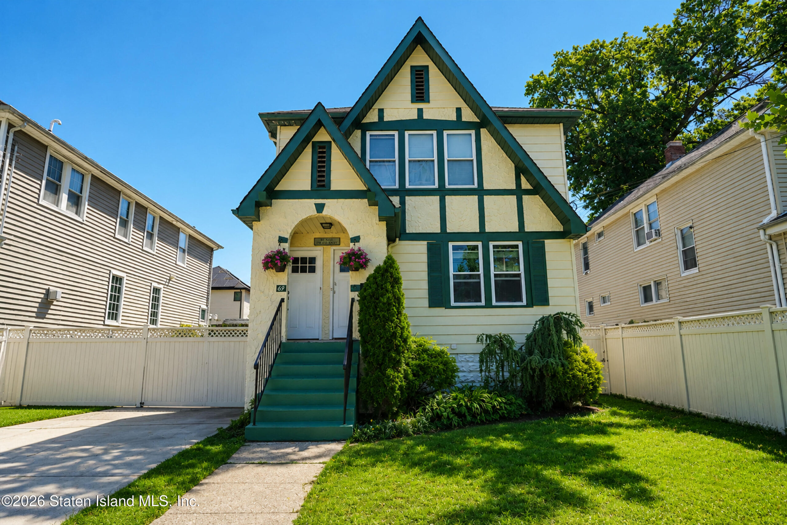 69 Chelsea Street Image 1
