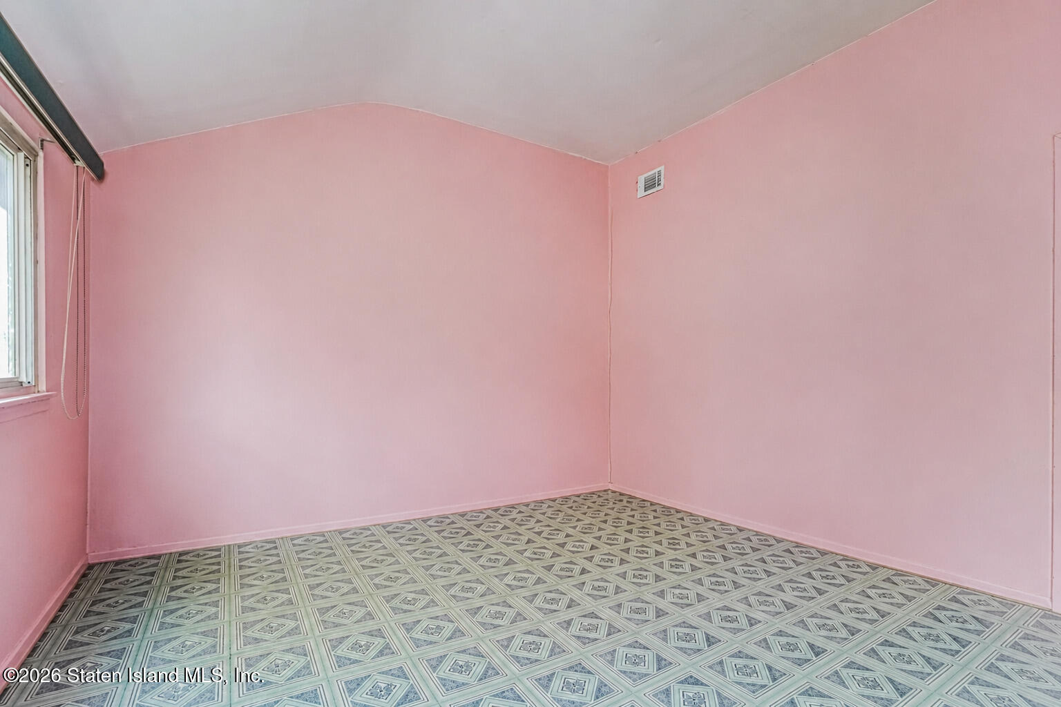 115 Forest Green, Staten Island, NY, 10312 image 32