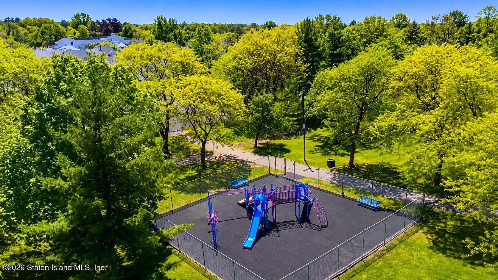 115 Forest Green, Staten Island, NY, 10312 image 46
