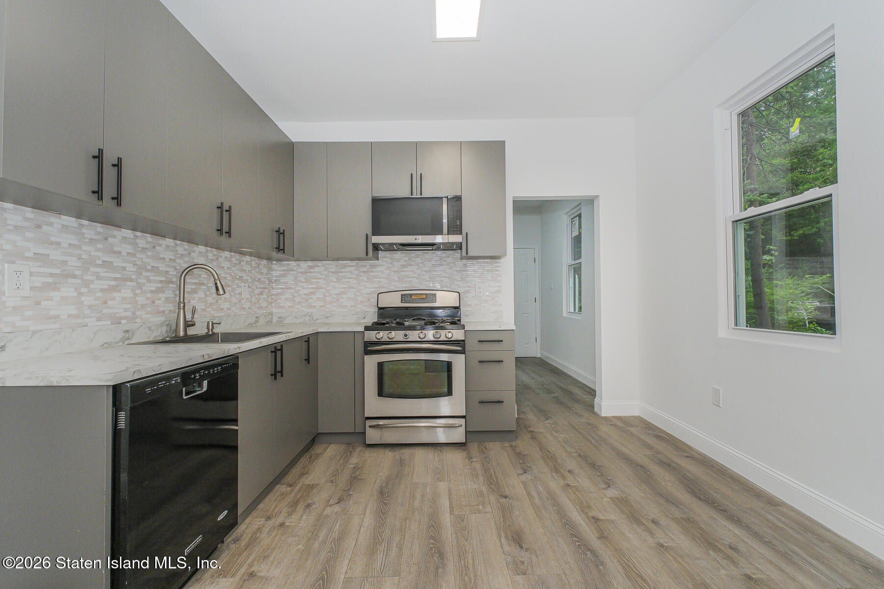 95 Pleasant Valley Avenue, Staten Island, NY, 10304 image 21