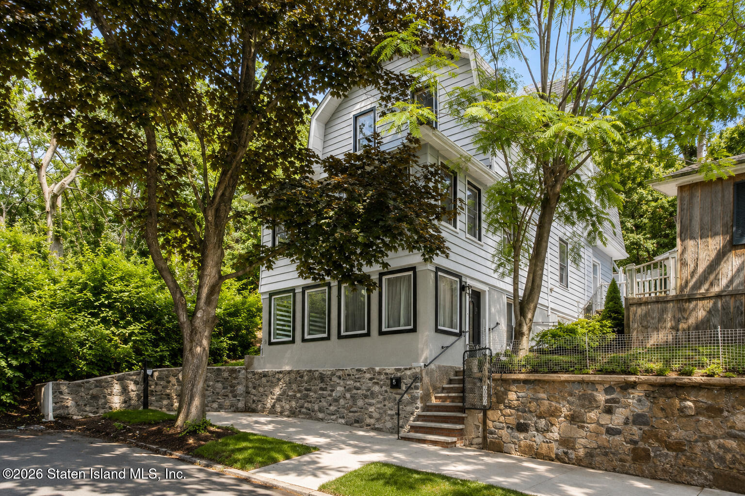 95 Pleasant Valley Avenue Image 2