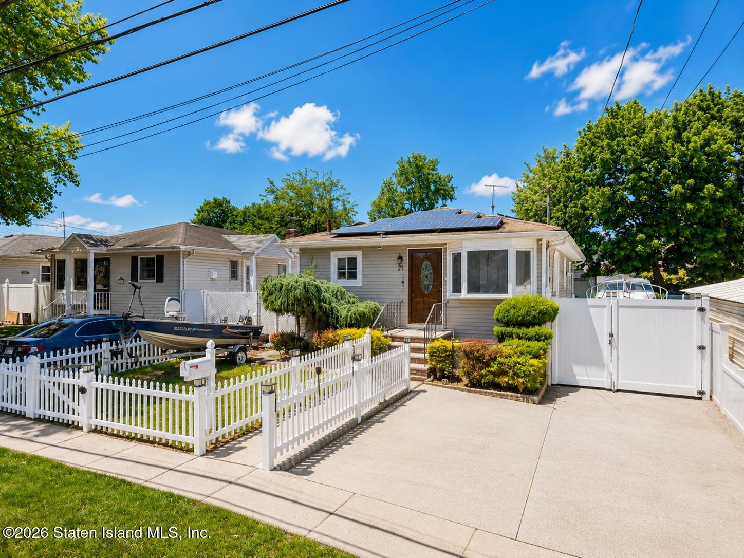 407 Stoneham Street Image 4