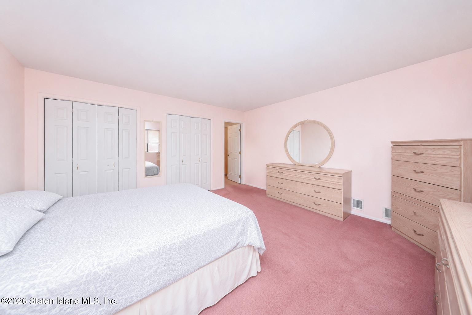 3 Carlyle Green Image 4