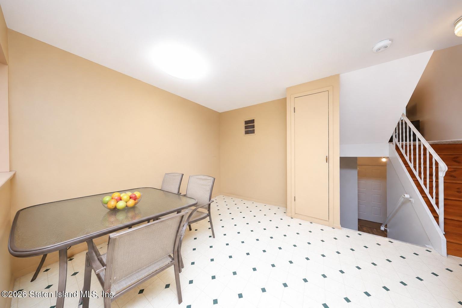 3 Carlyle Green, Staten Island, NY, 10312 image 6