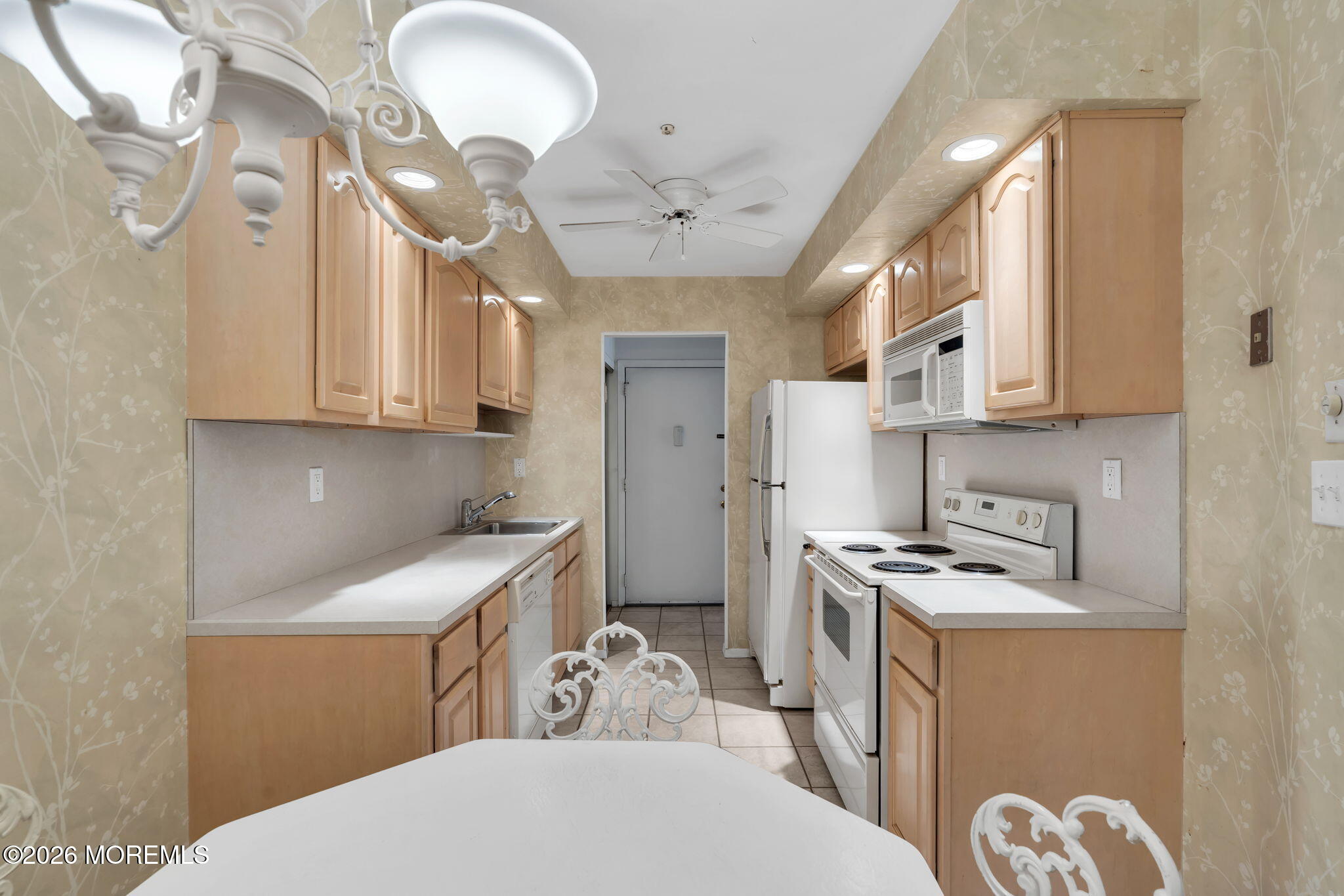 33 Meadow Green Circle A, Manalapan, NJ, 07726 image 8