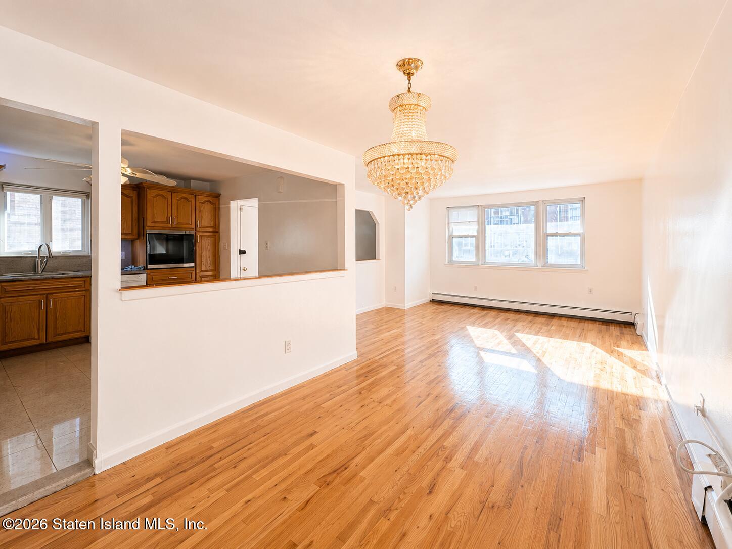 215 Bay 35th Street Image 3