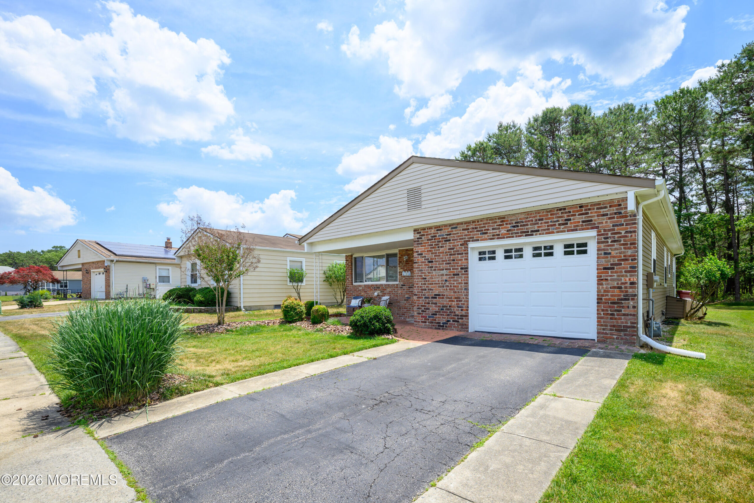 75 Chesterfield Lane Image 2
