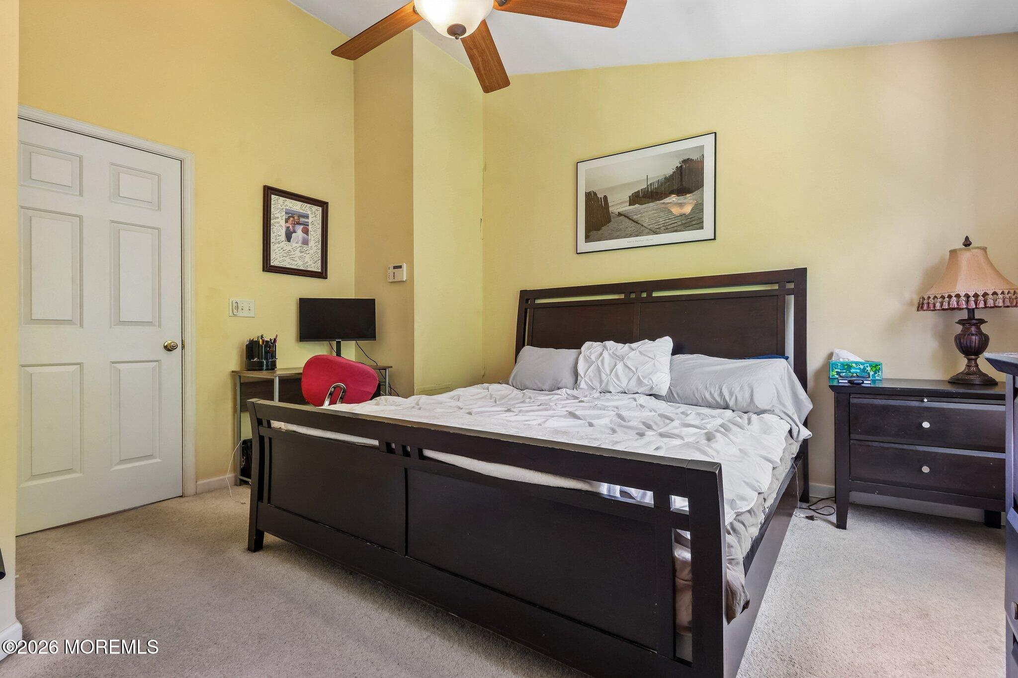 22 New Castle Street, Farmingdale, NJ, 07727 image 19