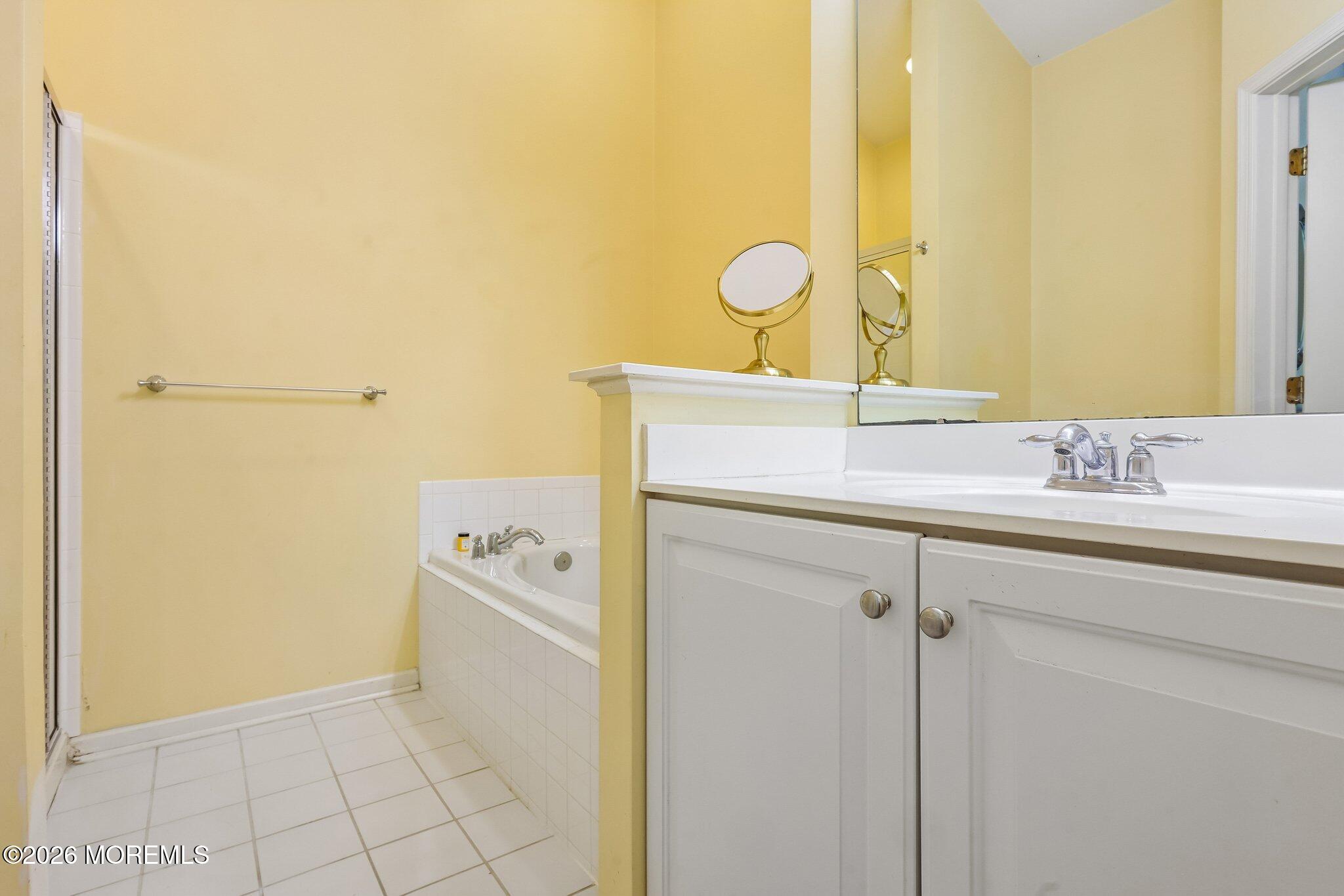 22 New Castle Street, Farmingdale, NJ, 07727 image 21