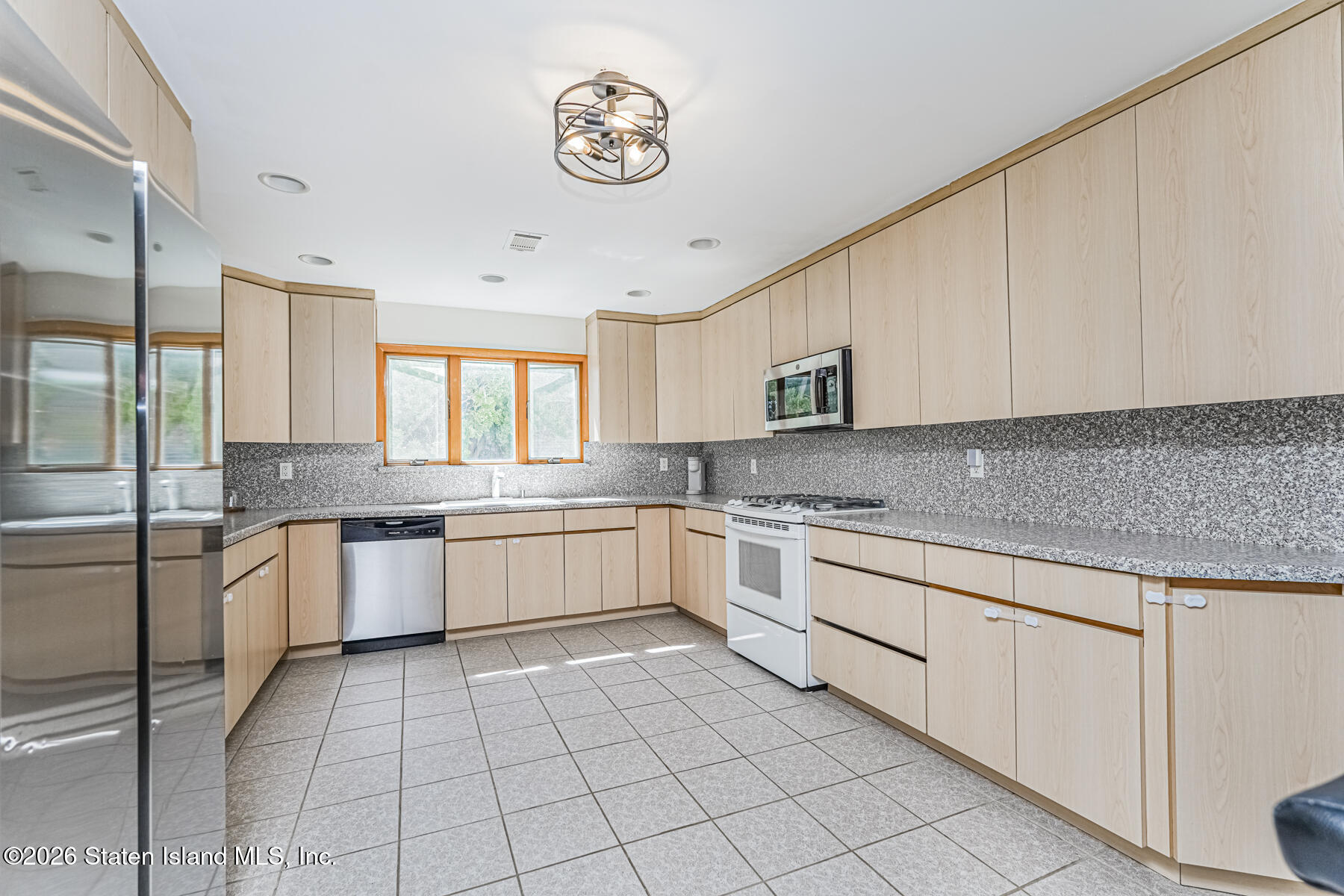 276 Garretson Avenue, Staten Island, NY, 10305 image 15