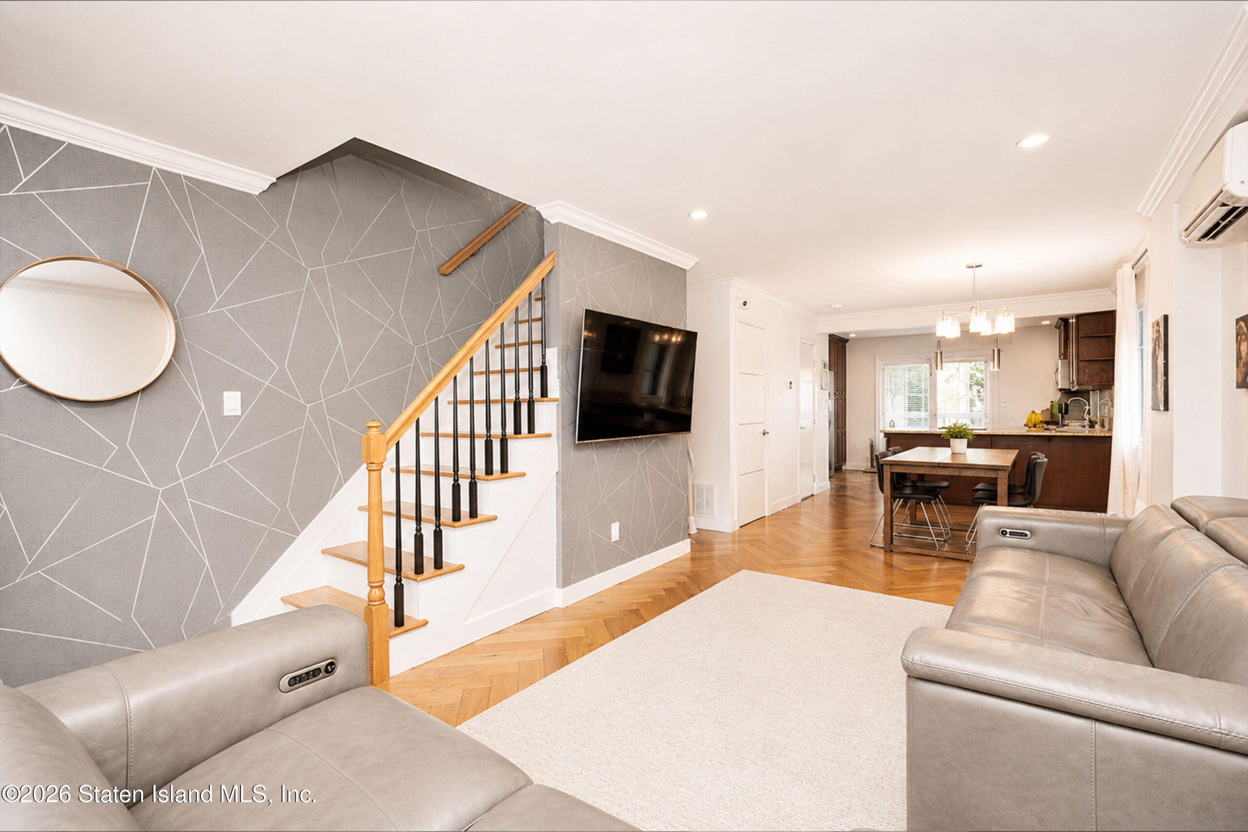 209 Sommer Avenue Image 4