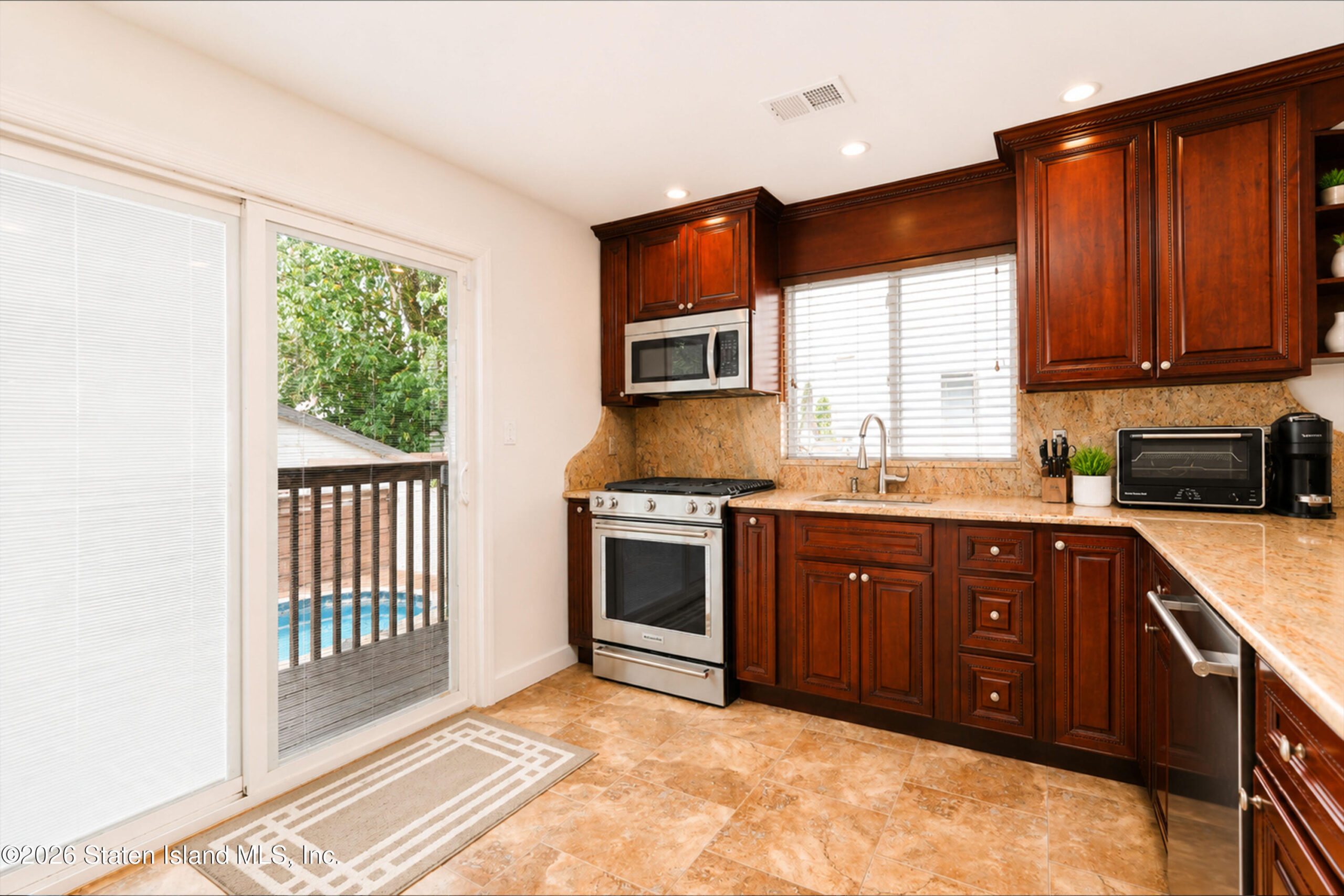 209 Sommer Avenue, Staten Island, NY, 10314 image 9