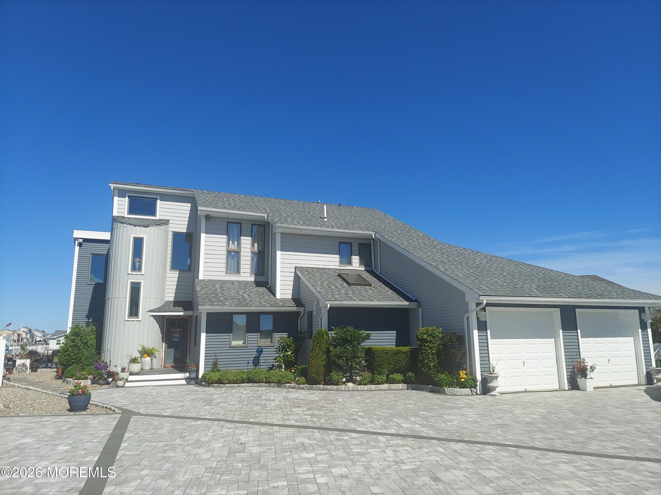 822 Forepeak Drive Image 2