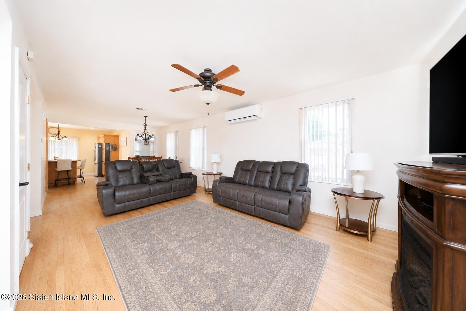 69 Girard Street Image 4