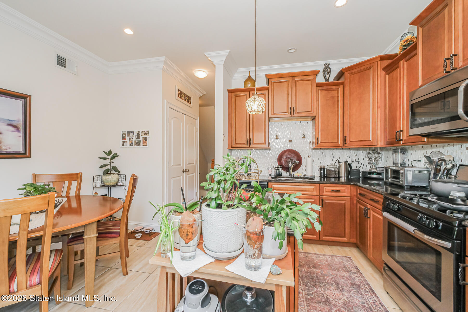 300 Lamberts Lane Image 4