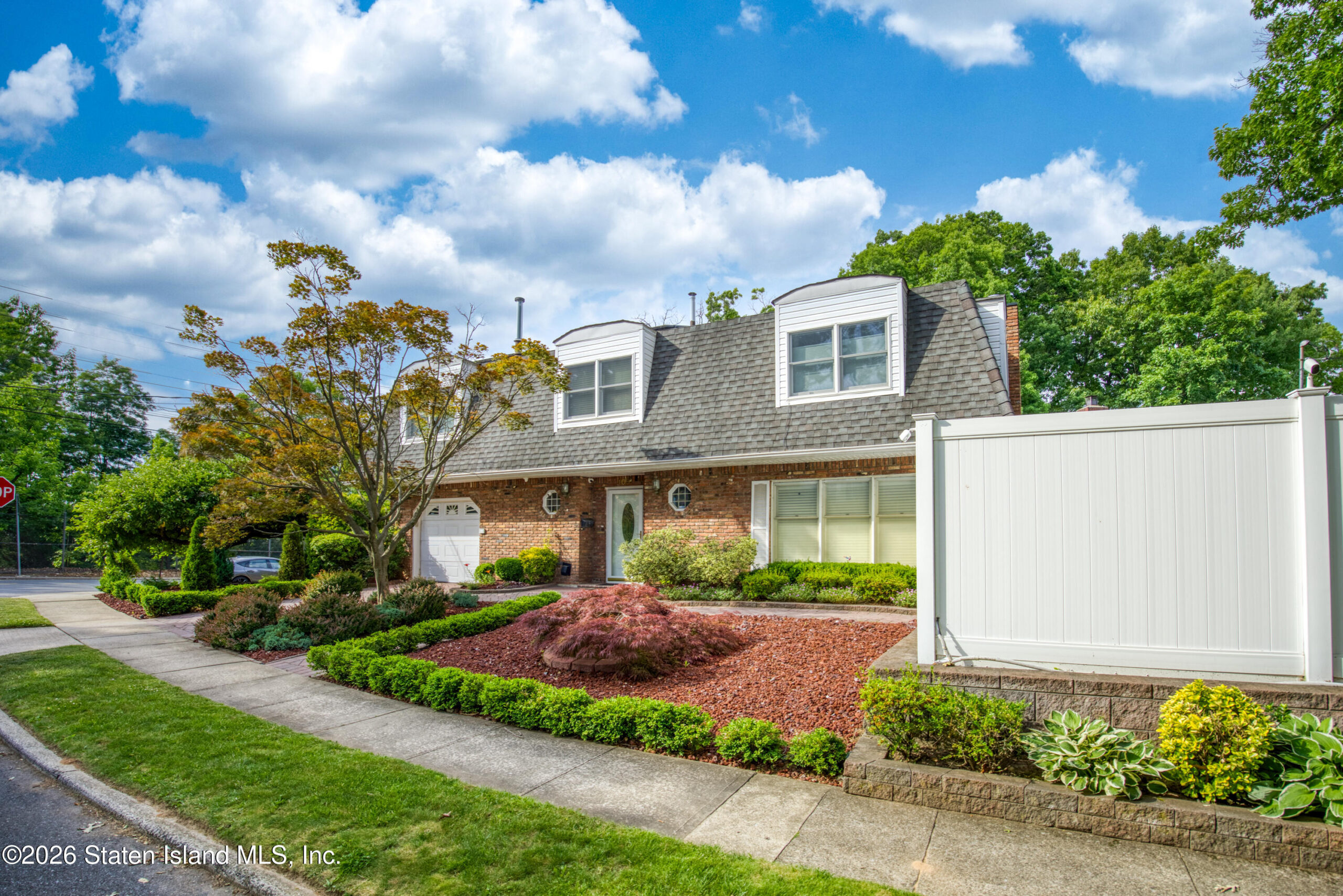 109 Oak Avenue Image 2