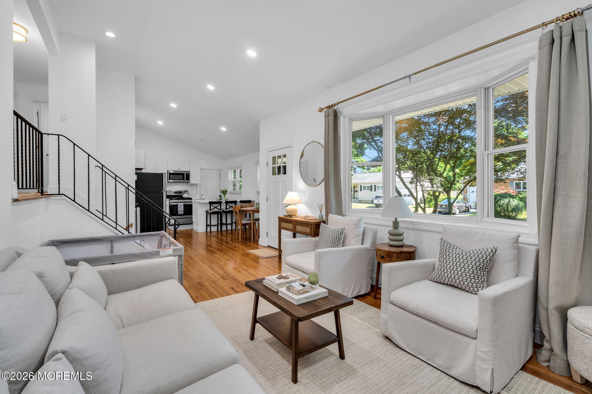 15 Columbia Avenue Image 4
