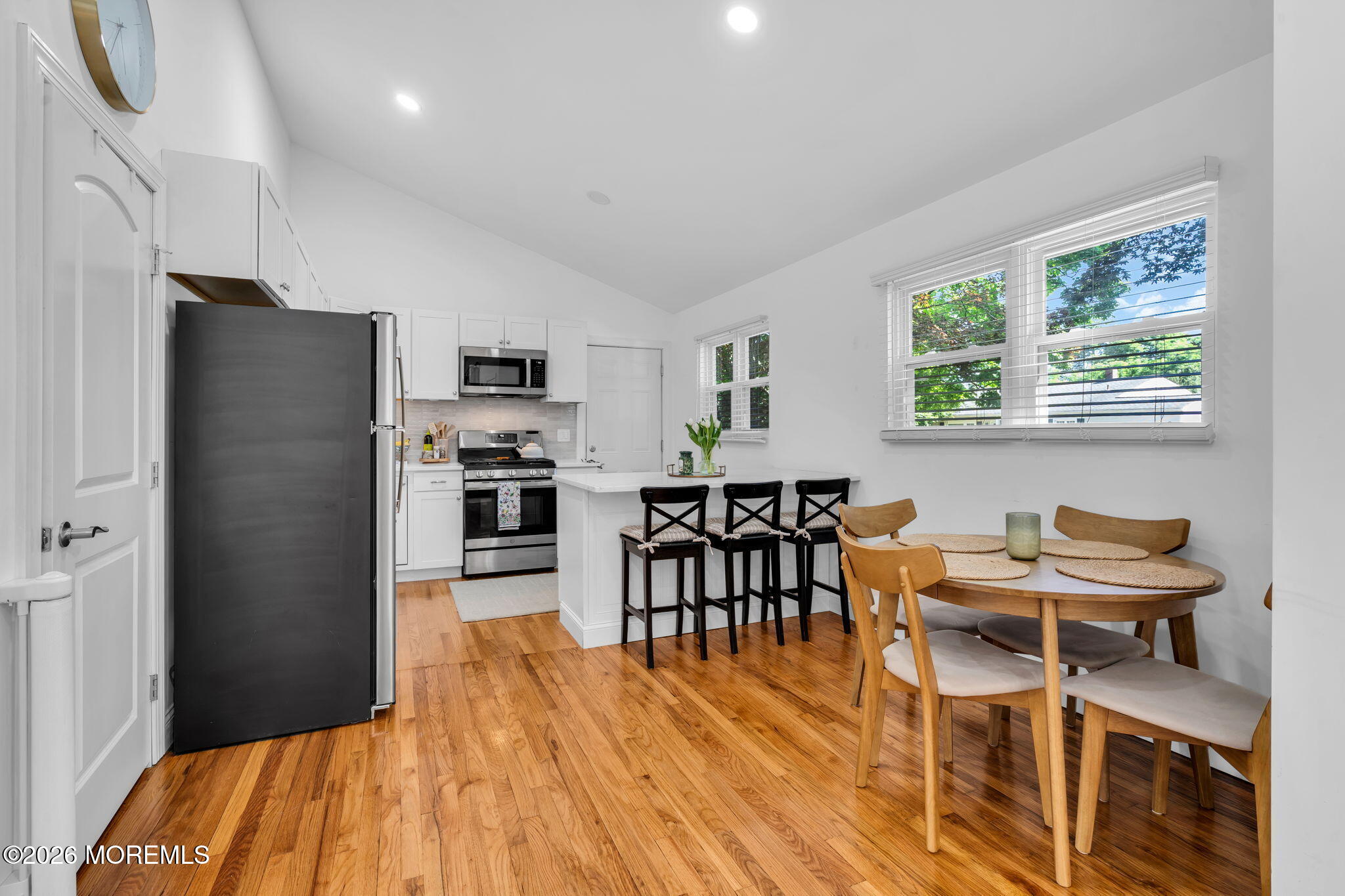 15 Columbia Avenue Image 5