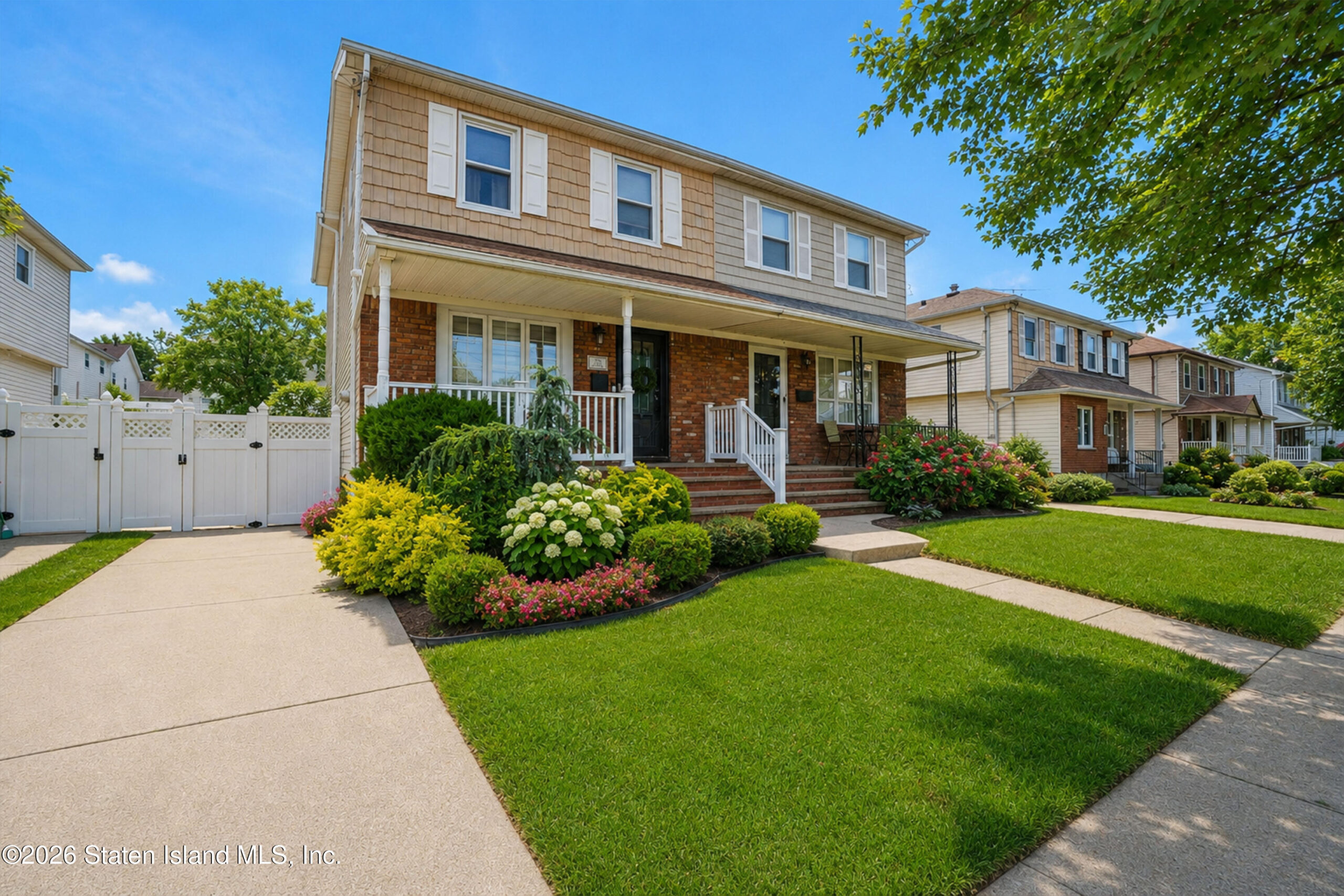 102 E Macon Avenue Image 2