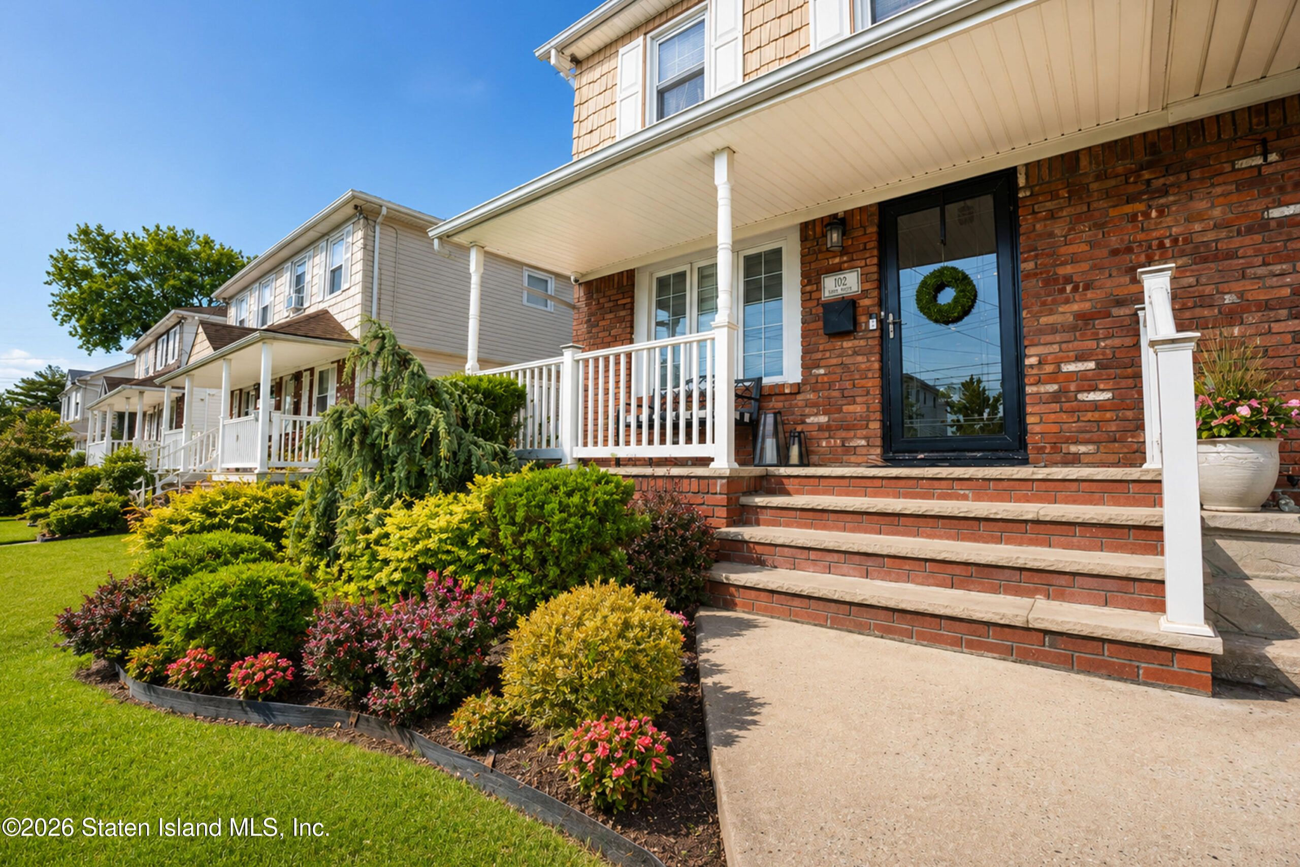 102 E Macon Avenue Image 3