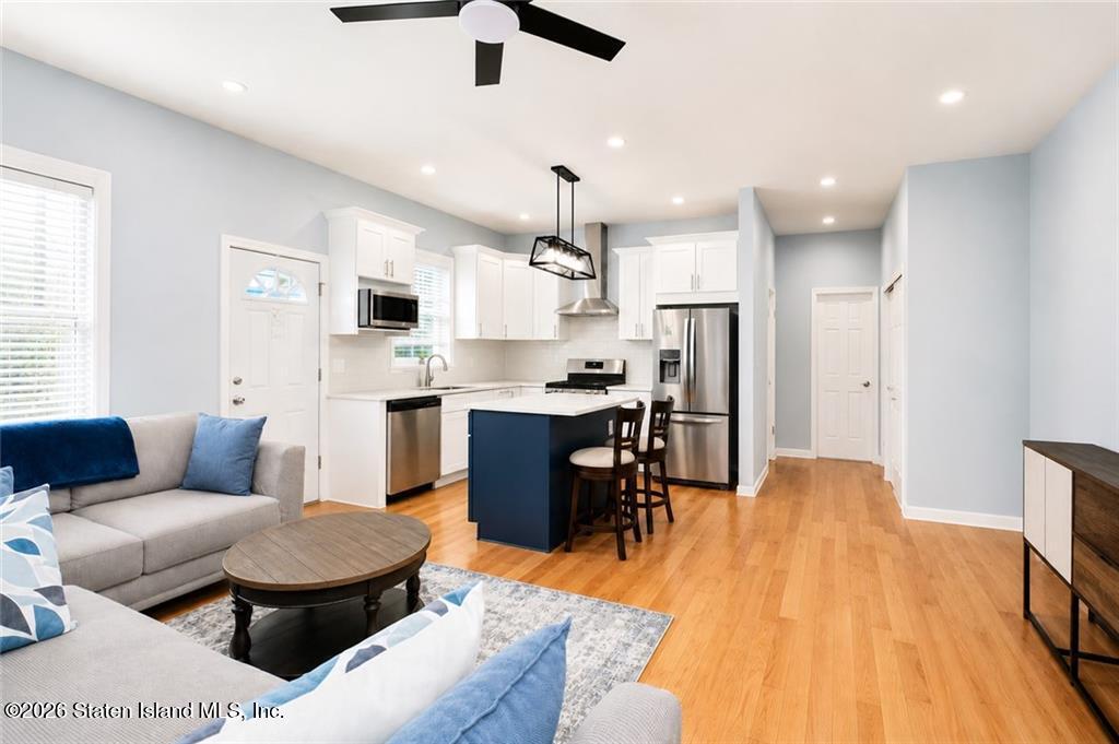 275 E 9th Street Image 3