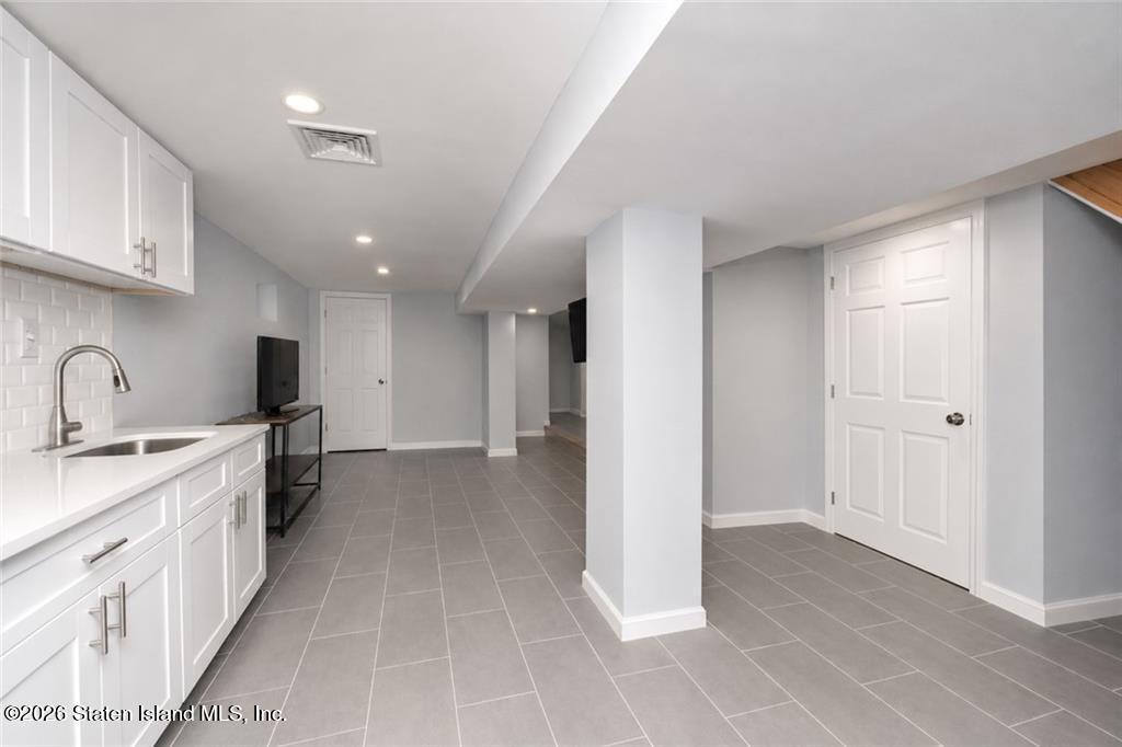 275 E 9th Street, Brooklyn, NY, 11218 image 15