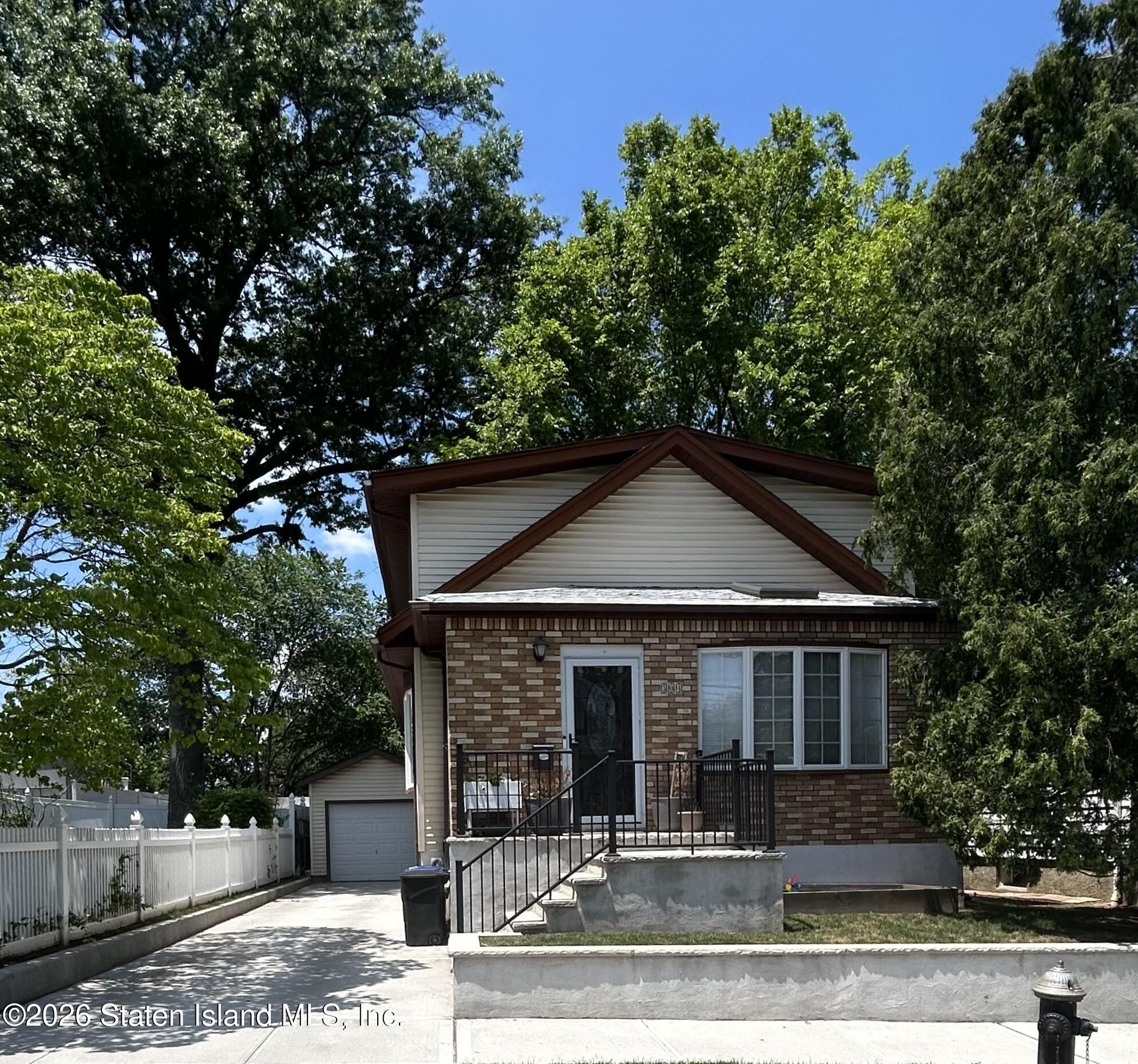 304 Bidwell Avenue Image 1