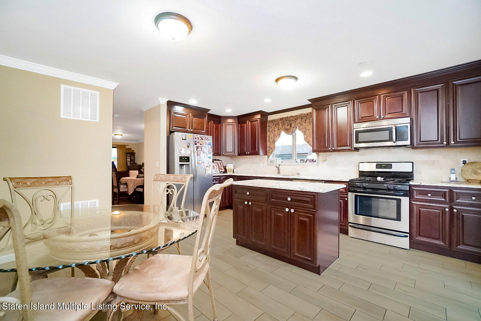 57 Alberta Avenue Image 3