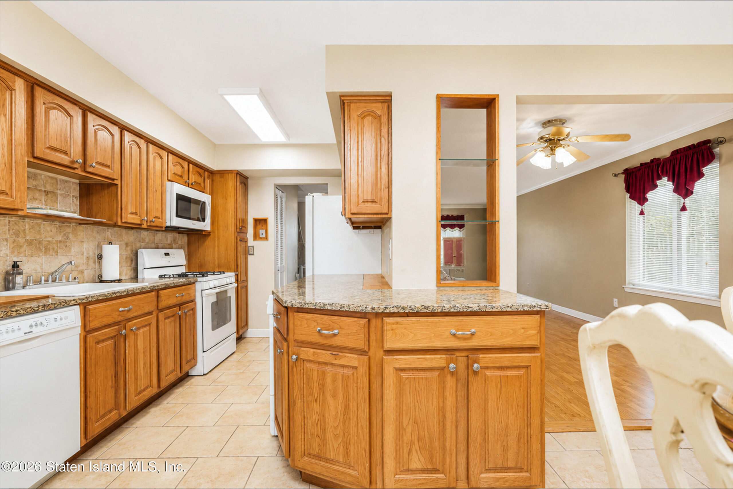 5 Redwood Loop, Staten Island, NY, 10309 image 10