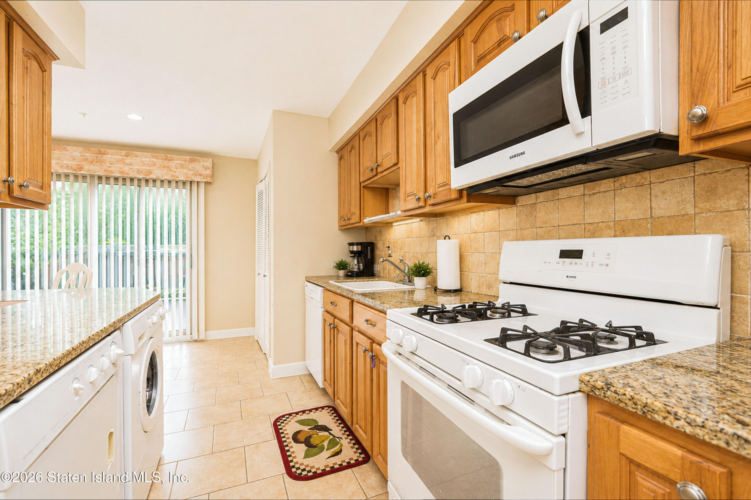 5 Redwood Loop, Staten Island, NY, 10309 image 12