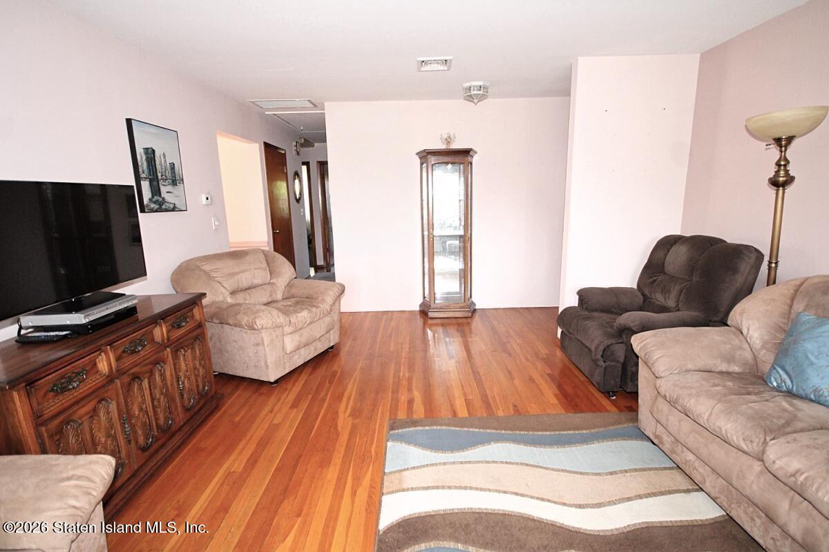 43 Cloverdale Avenue, Staten Island, NY, 10308 image 6