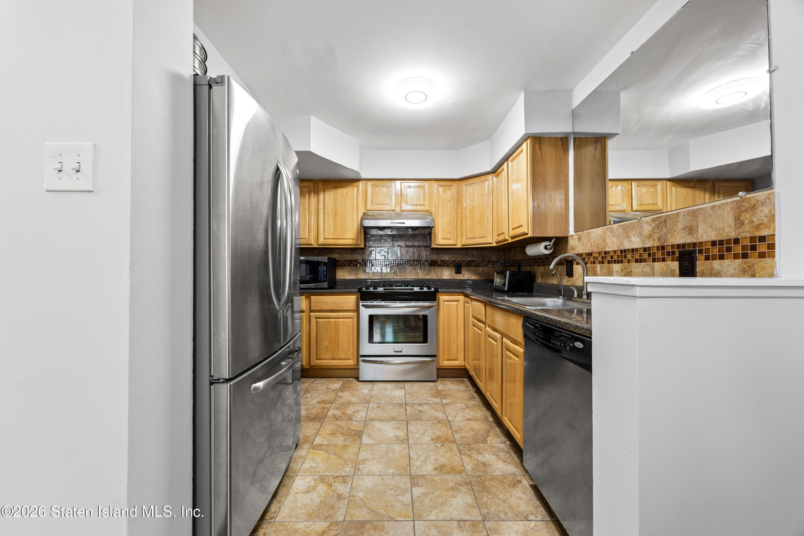 624 Ilyssa Way, Staten Island, NY, 10312 image 13