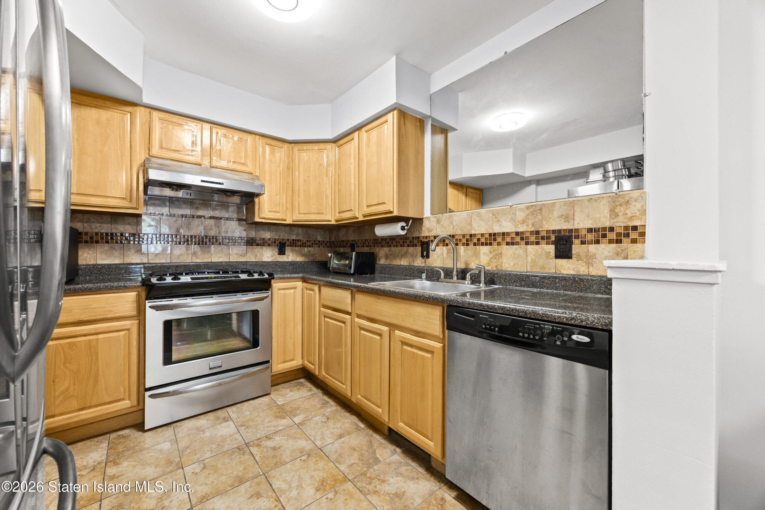 624 Ilyssa Way, Staten Island, NY, 10312 image 15