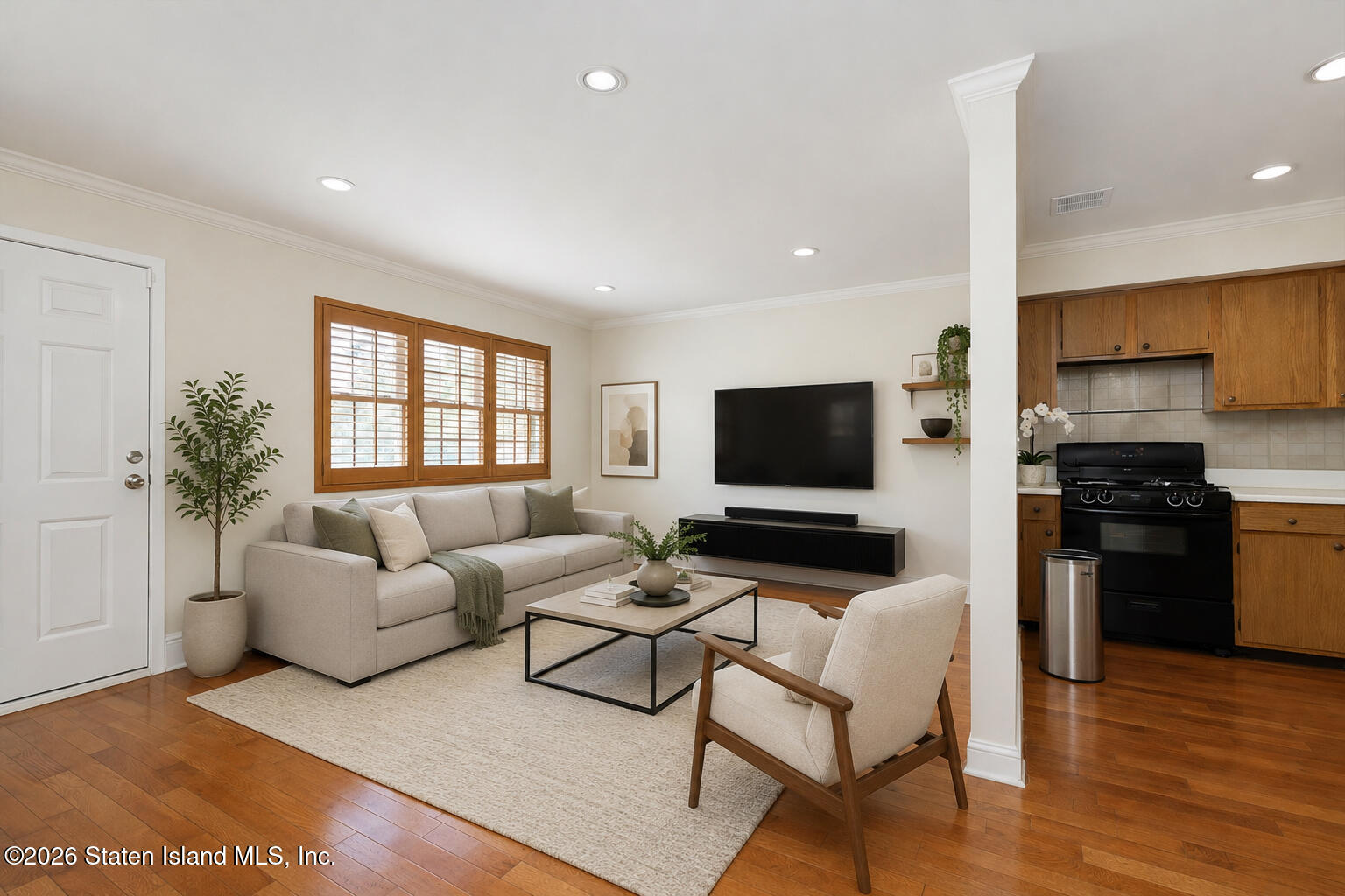189 Quintard Street Image 3
