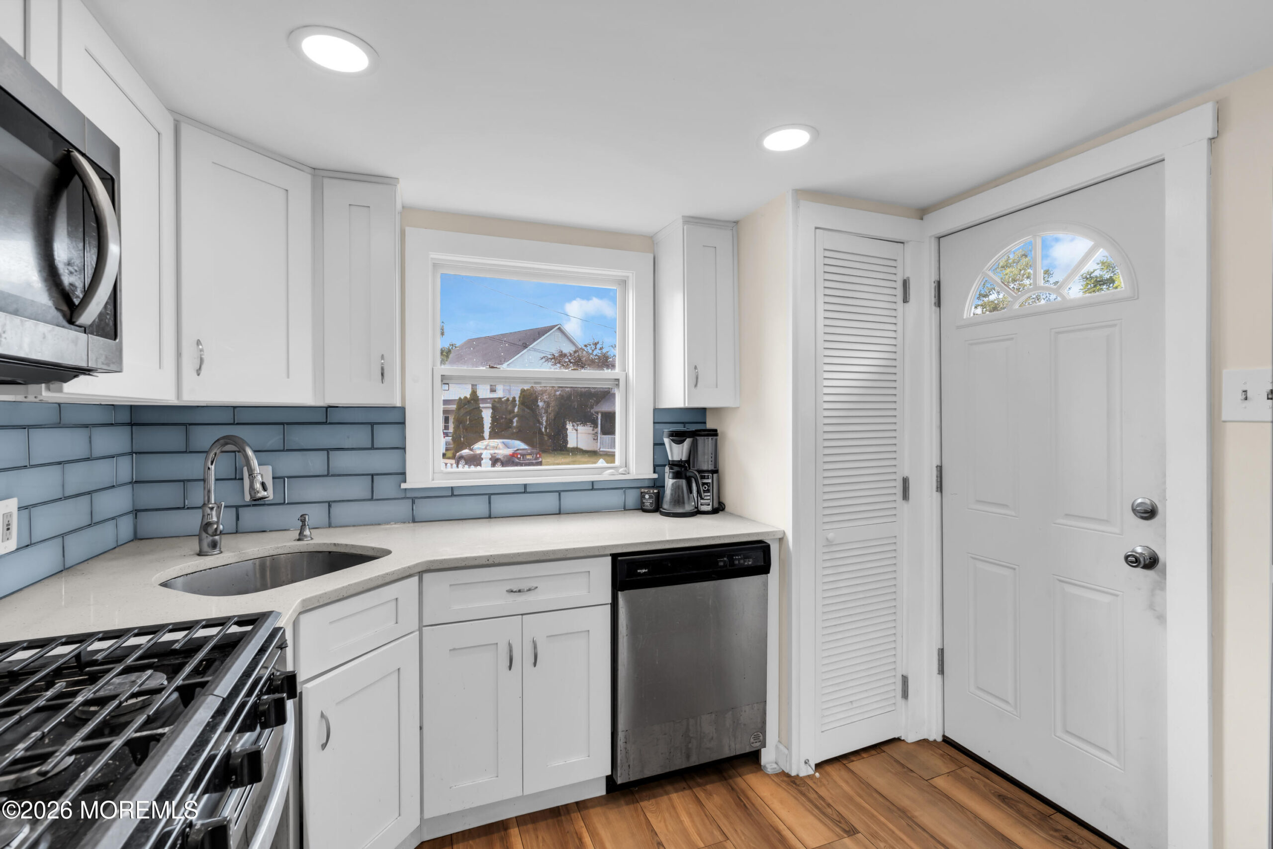 701 Beachview Avenue Image 3