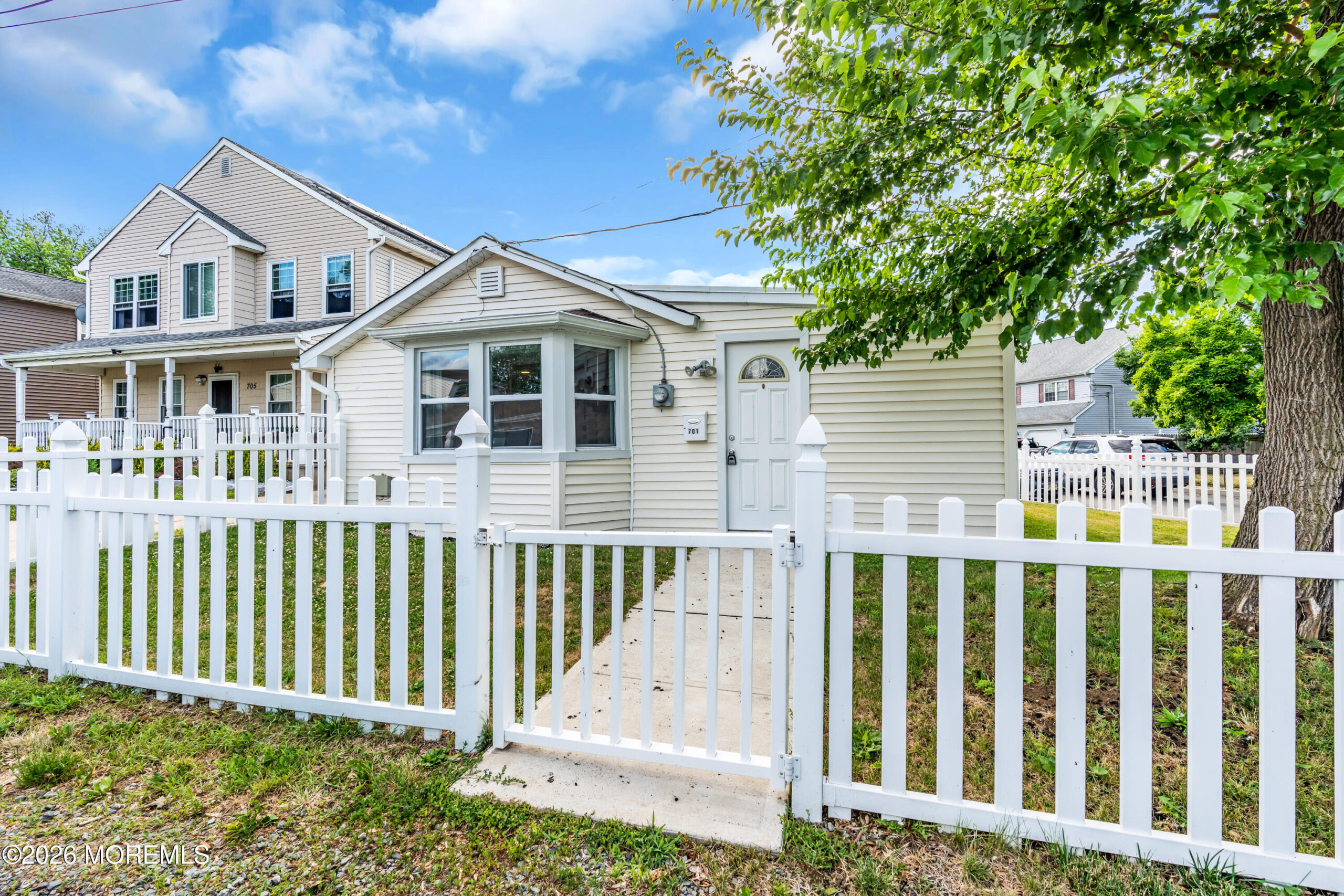 701 Beachview Avenue Image 2