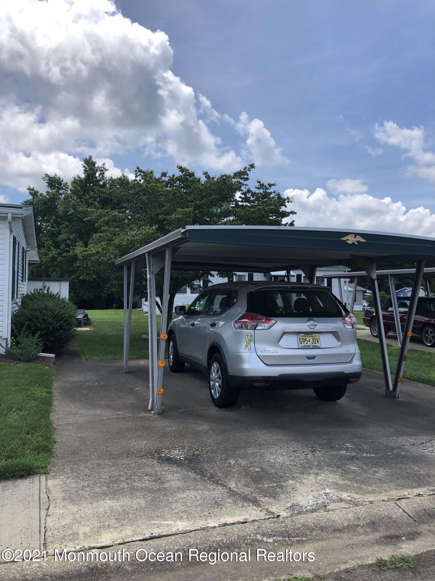643 Dede Drive Image 2