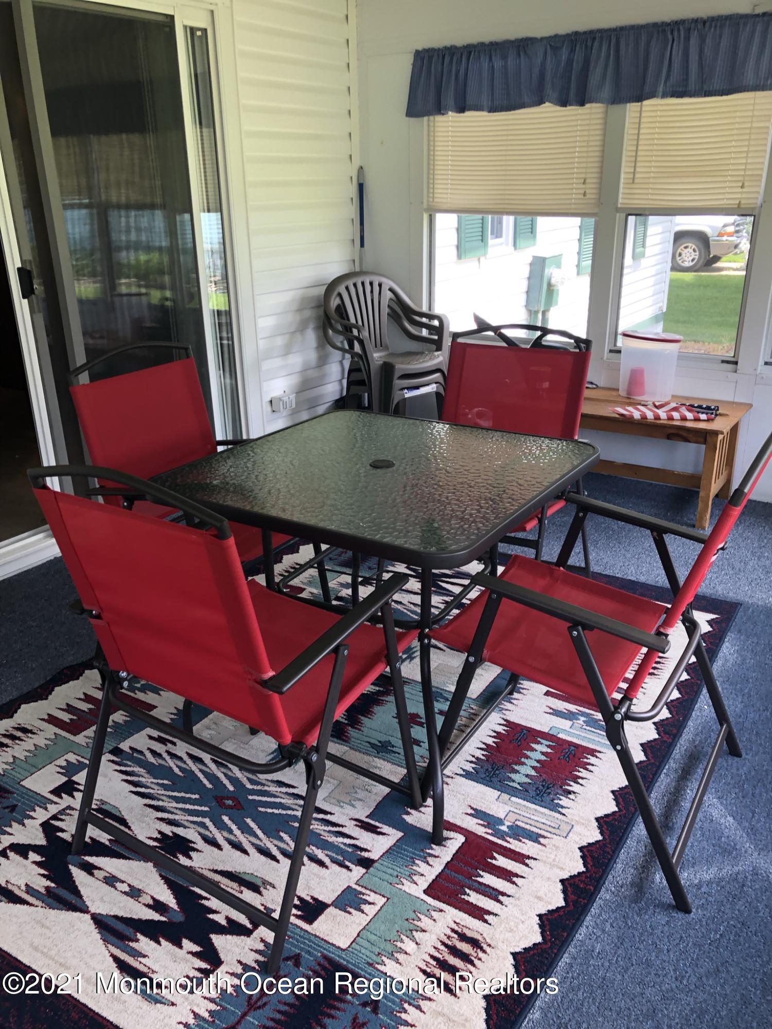643 Dede Drive Image 5