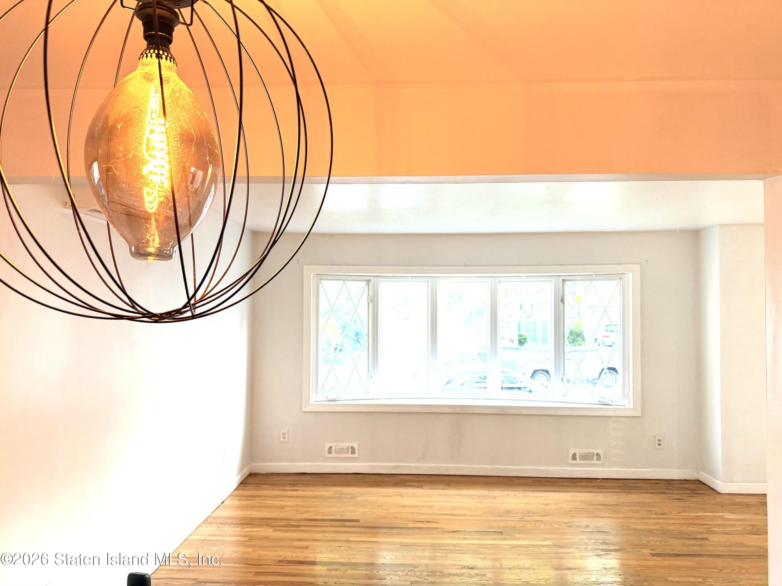 11 W Cedarview Avenue 1fl Image 2