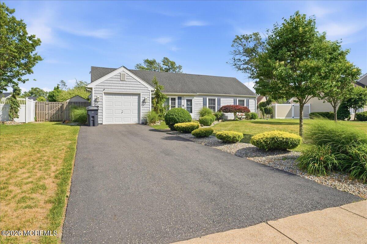 1079 Cavan Drive Image 1