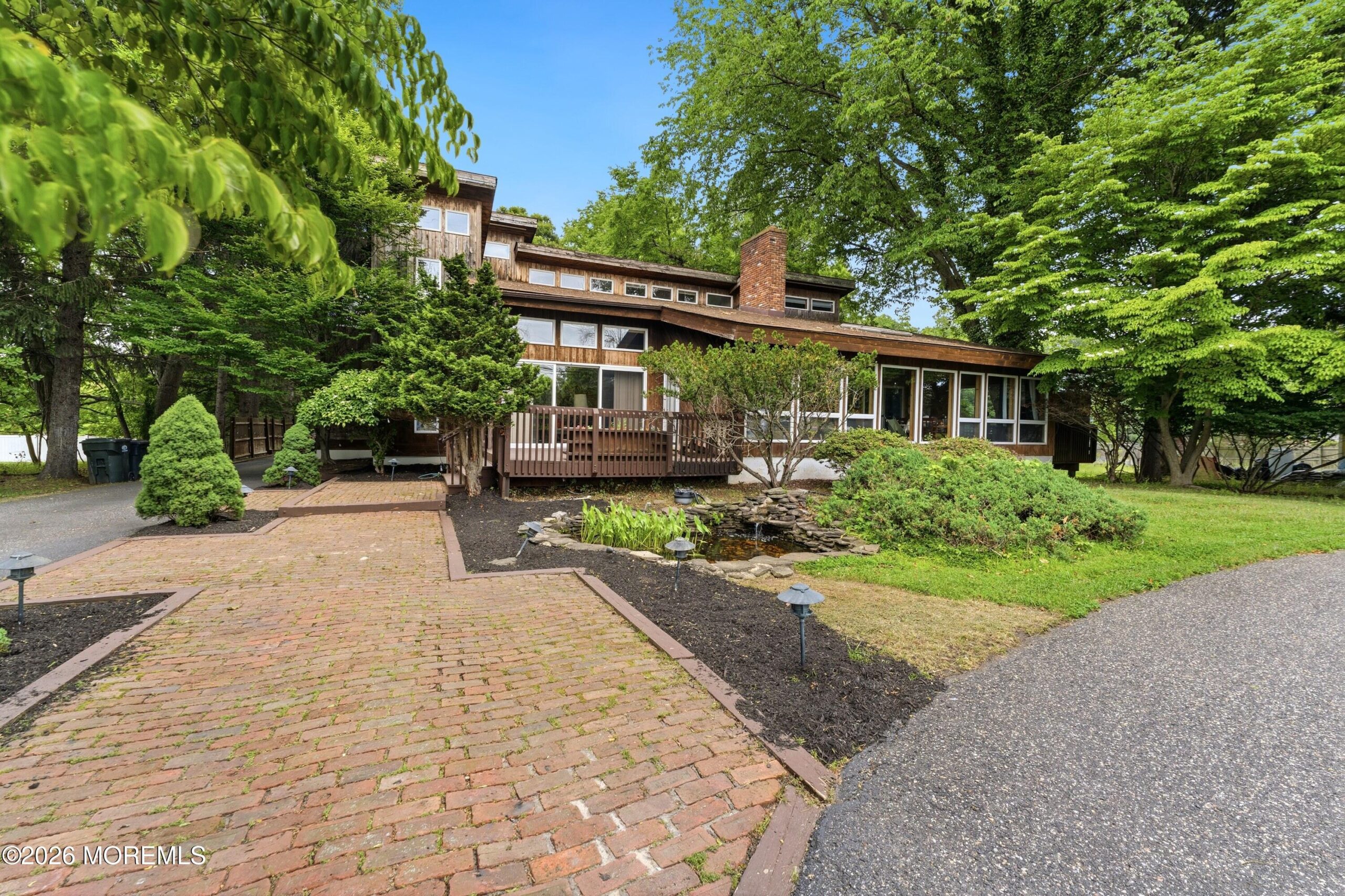 481 E Freehold Road Image 2